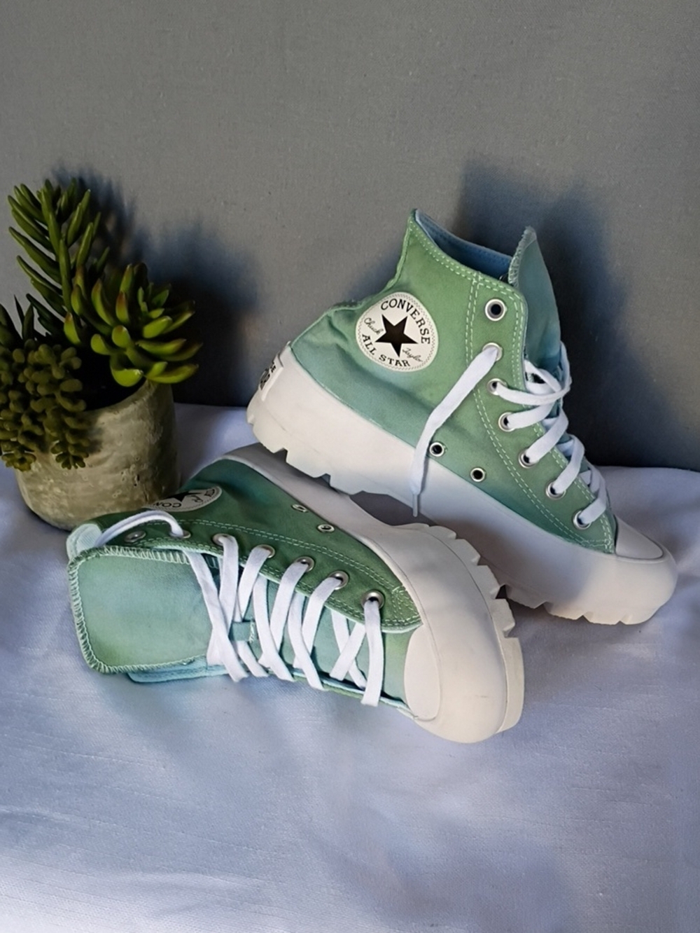 Converse Women's Chuck Taylor High Top Sneakers in Mint Green & Blue Size 7 - Picture 3 of 15